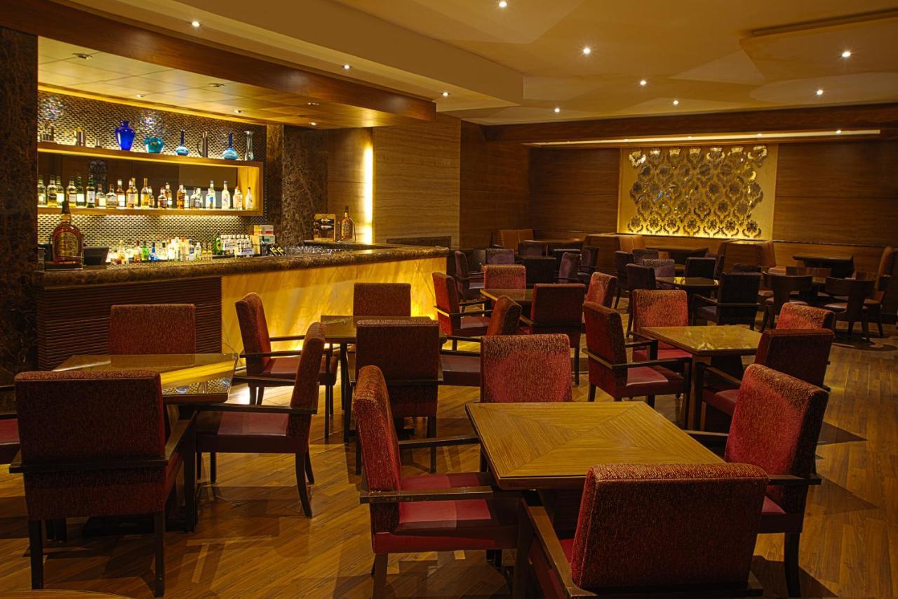 The Classique Club Mumbai  Buitenkant foto