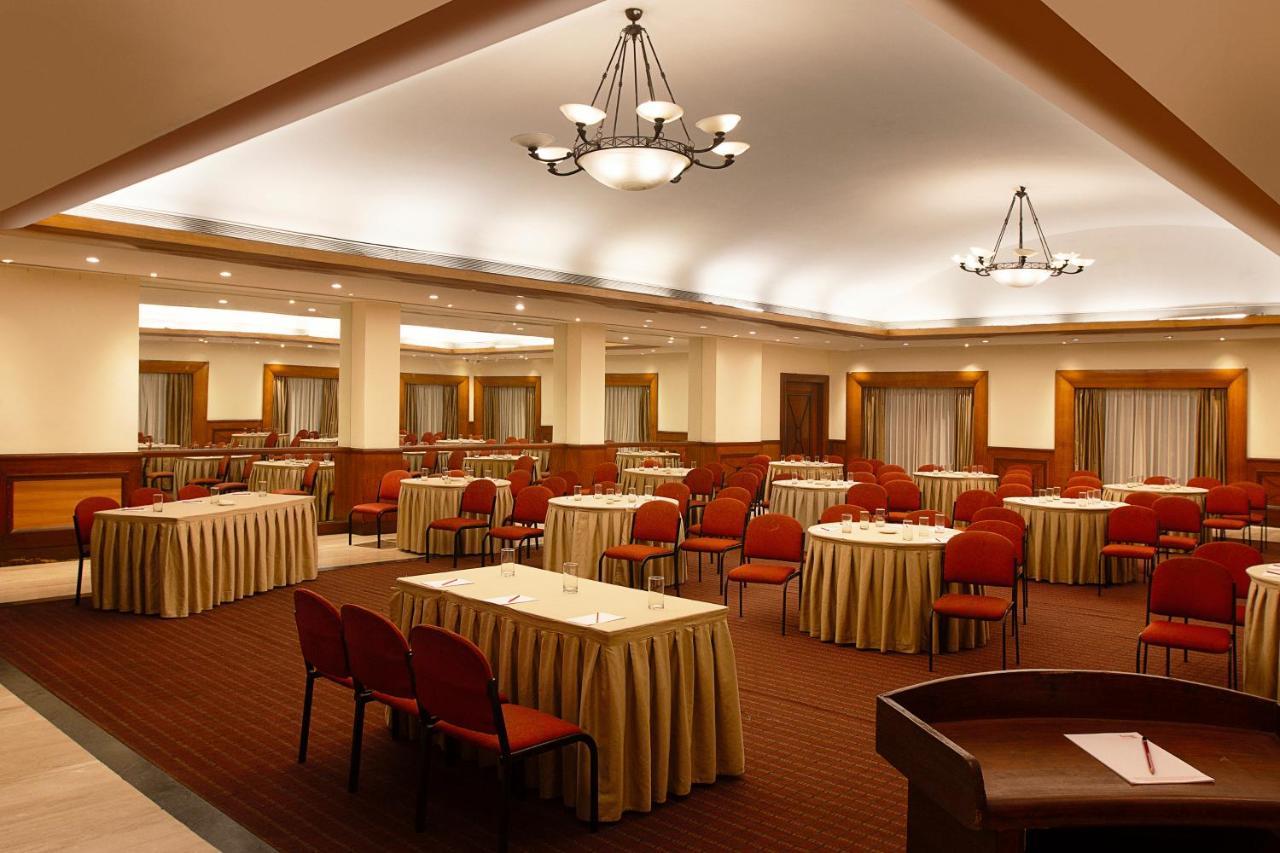 The Classique Club Mumbai  Buitenkant foto