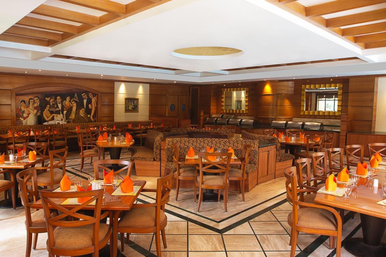 The Classique Club Mumbai  Buitenkant foto